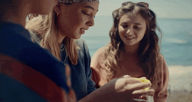 科技新品速递｜Snap迷你自拍飞行相机亮相，仅手掌大小