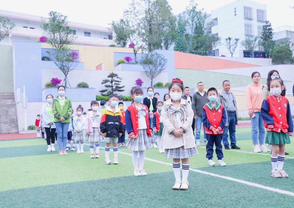 成都市双流区黄甲小学携手黄甲幼儿园开展手拉手幼小衔接活动