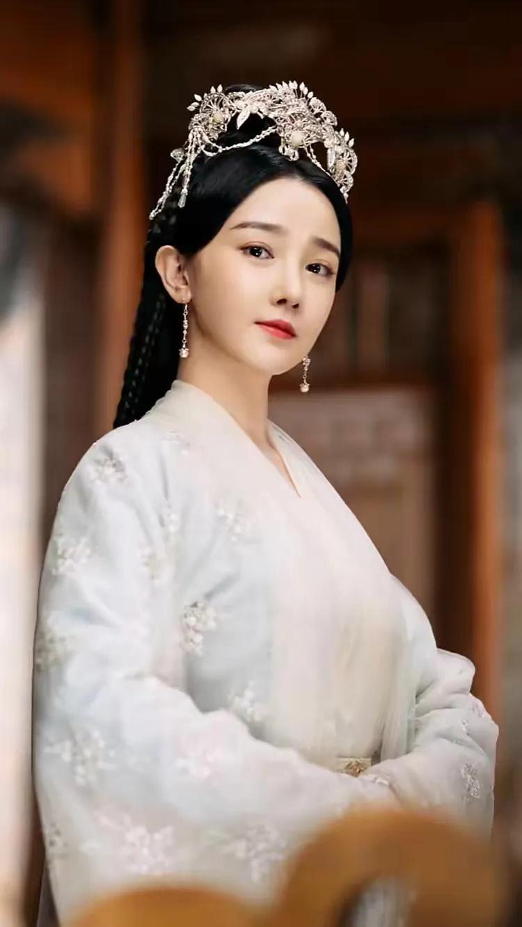 丫鬟侍卫也有出头日，这6位有人翻身做主角，有人却消失杳无音讯