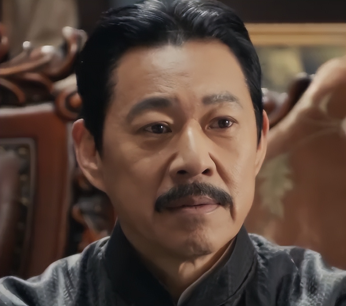 冲着张丰毅和李立群看《一代洪商》，却被丁海峰演的大反派圈粉了