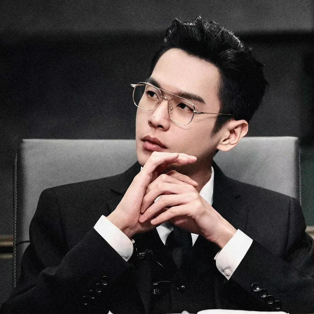 张若昀 穿西装真的很蛊