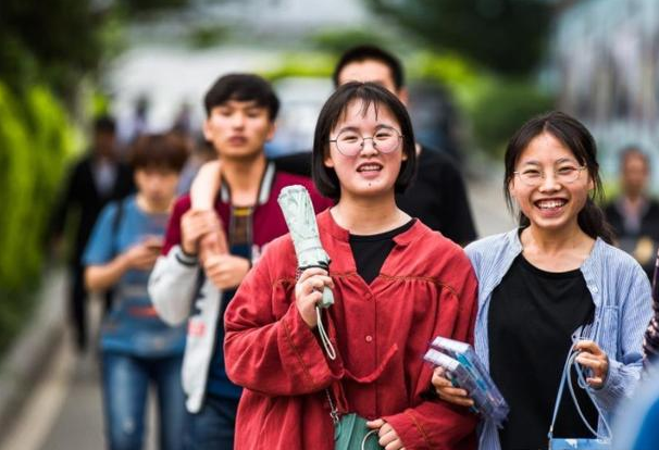 THE世界大学排名出炉，国内6所大学进入前百名，清北并列亚洲第一