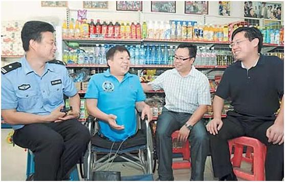 “半截人”彭水林：身体因车祸只剩78厘米，“重生”后回报社会