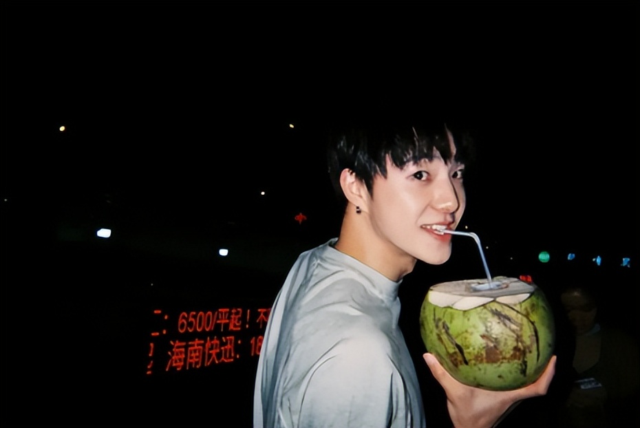 娱乐圈又又又塌房了