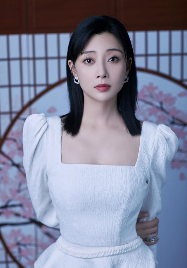 别在追求“白幼瘦”了，这10位女星告诉你，珠圆玉润也是一种美