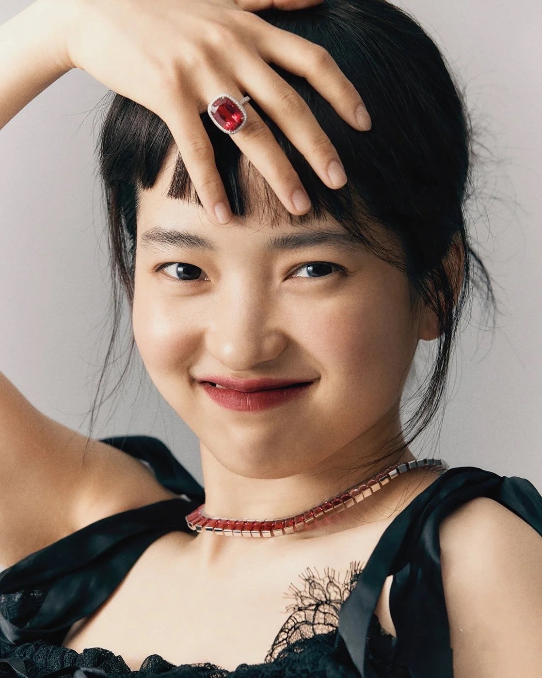 《下女的诱惑》,由金敏喜,金泰梨,河正宇等人领衔主演,荣获韩国各项