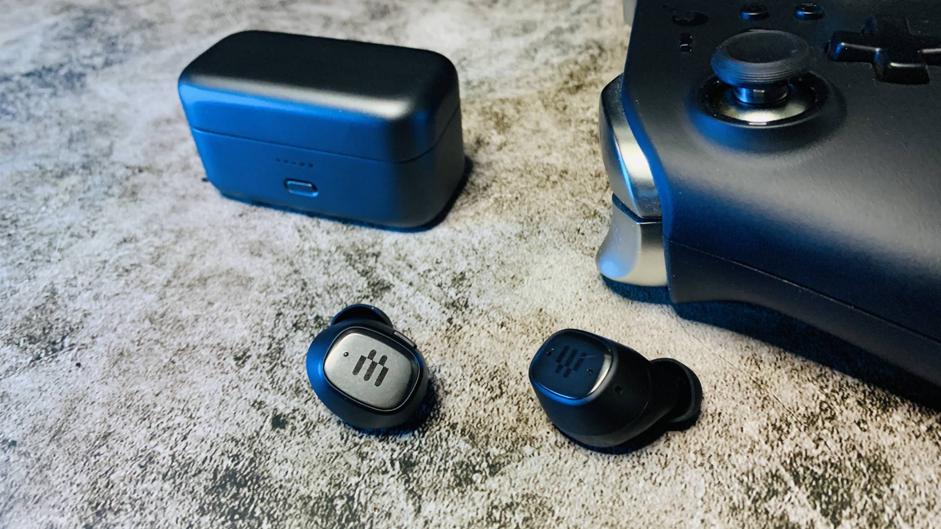 蓝牙耳机不配玩游戏？那是你没试过它！包你满意