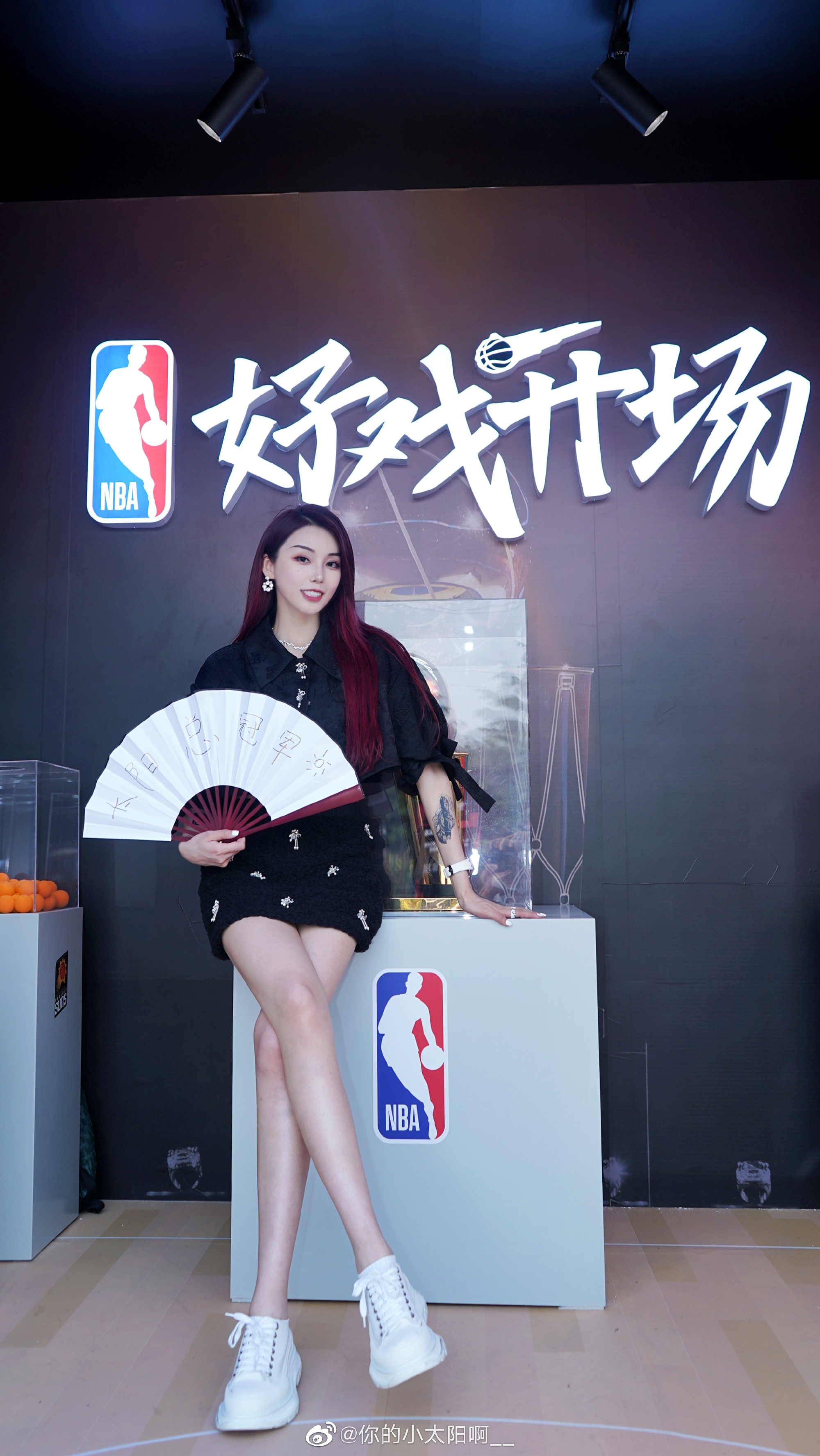 腾讯Nba女主播(腾讯体育VS咪咕体育女主播，肤白貌美大长腿，人气对比谁更高？)