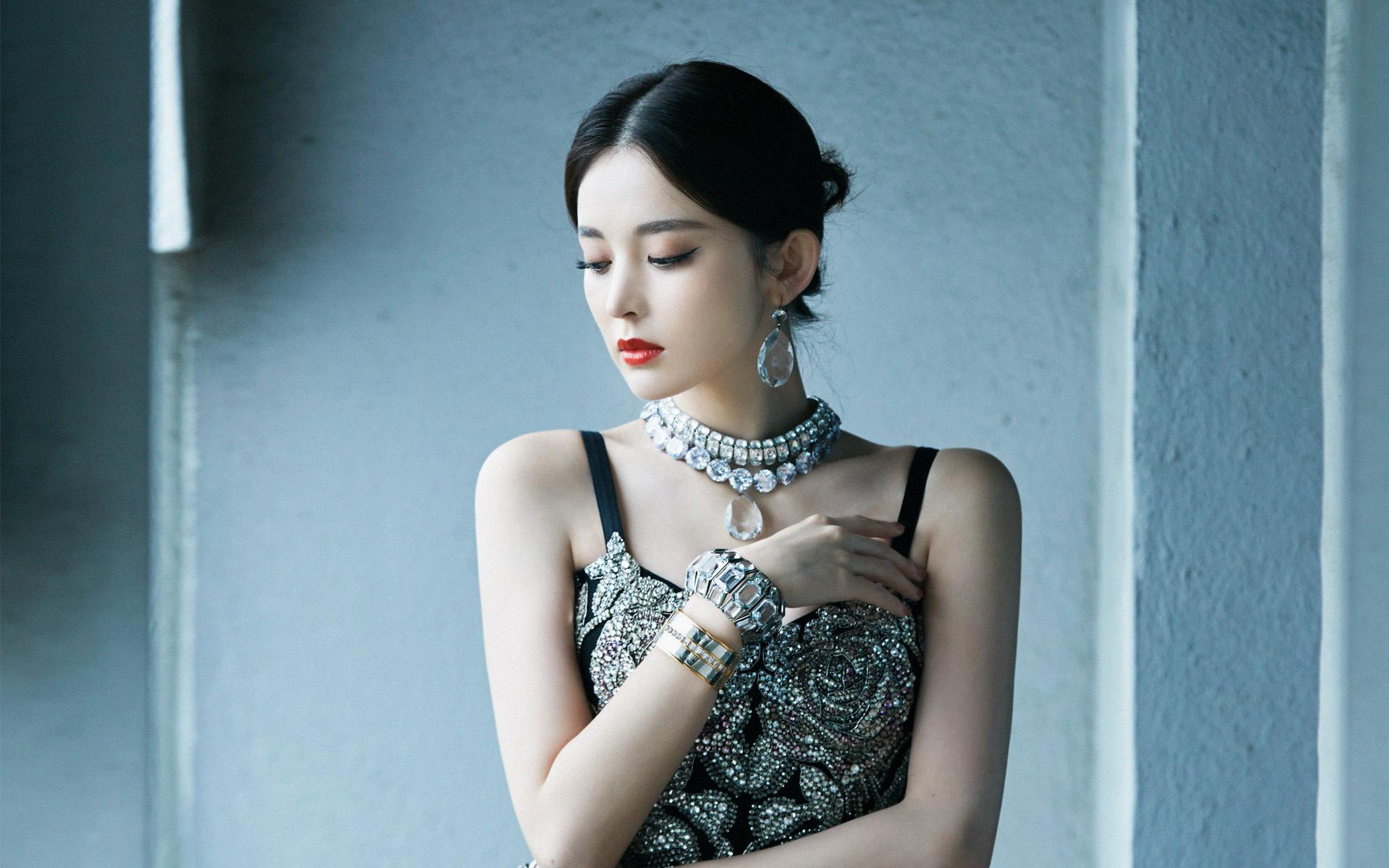 娜扎：从“网络红人”到“一线女星”，她的故事，颠覆你的认识