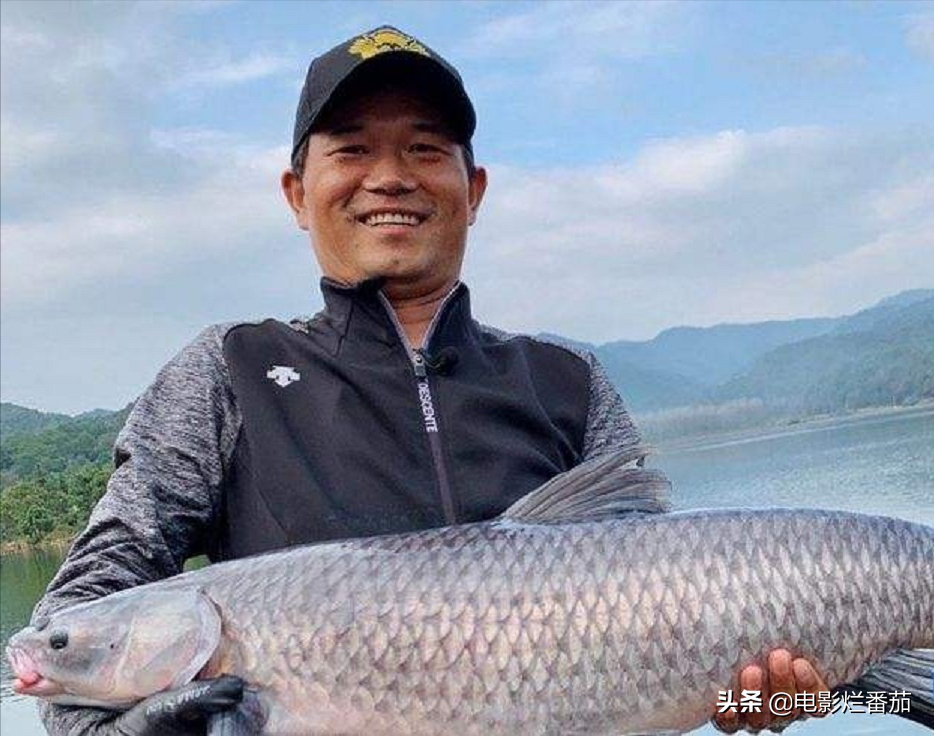90年代放弃20万年薪专职钓鱼，“中国钓王”邓刚，现在怎么样了？