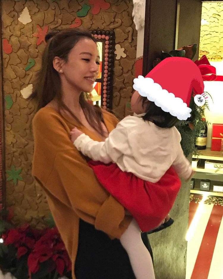 台媒曝王力宏回豪宅陪伴子女，一整天未离开，跟李靓蕾疑似已见面