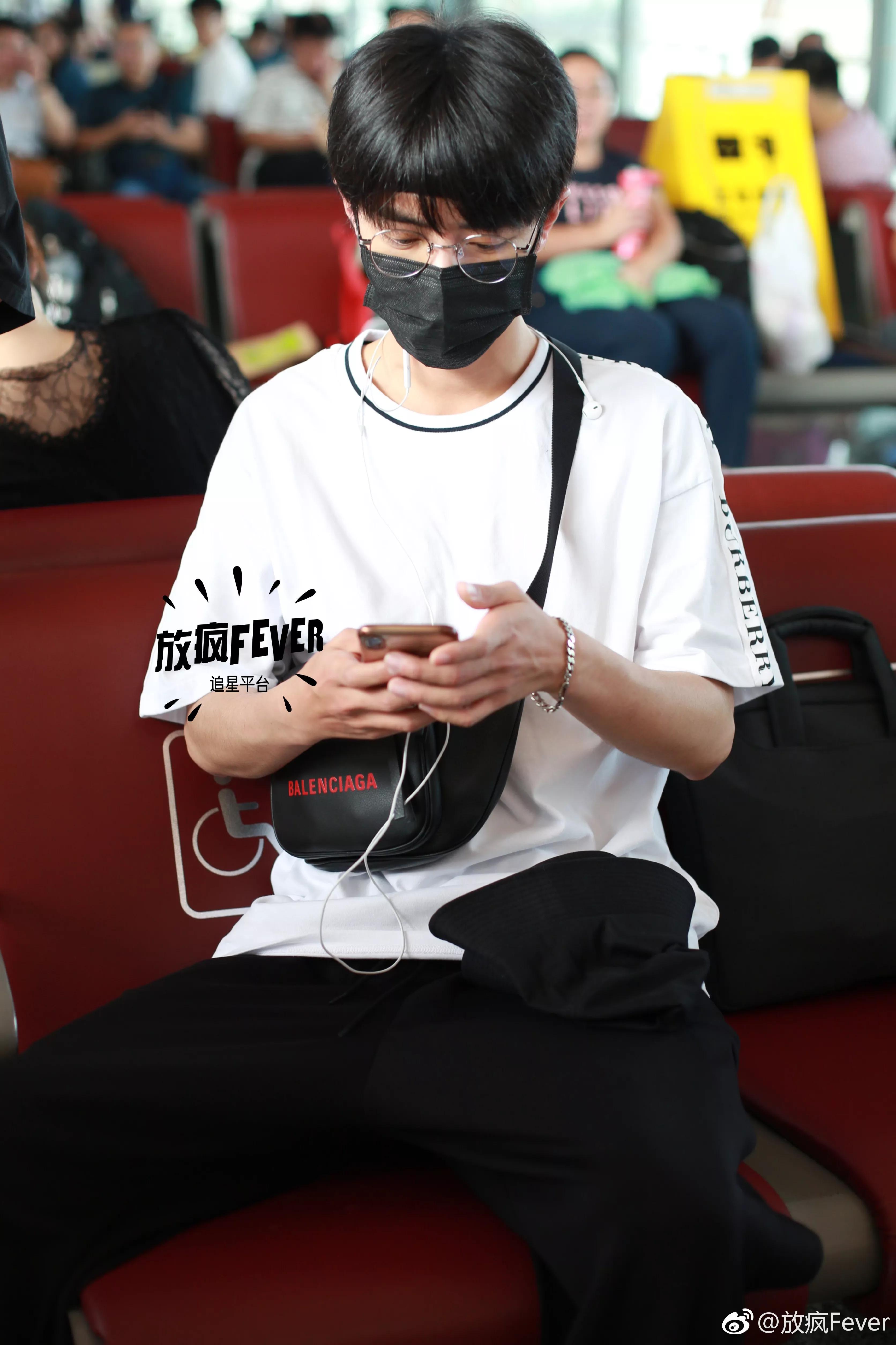 考古肖战:2018年9月—12月机场时间线汇总,今天请叫我收图狂魔