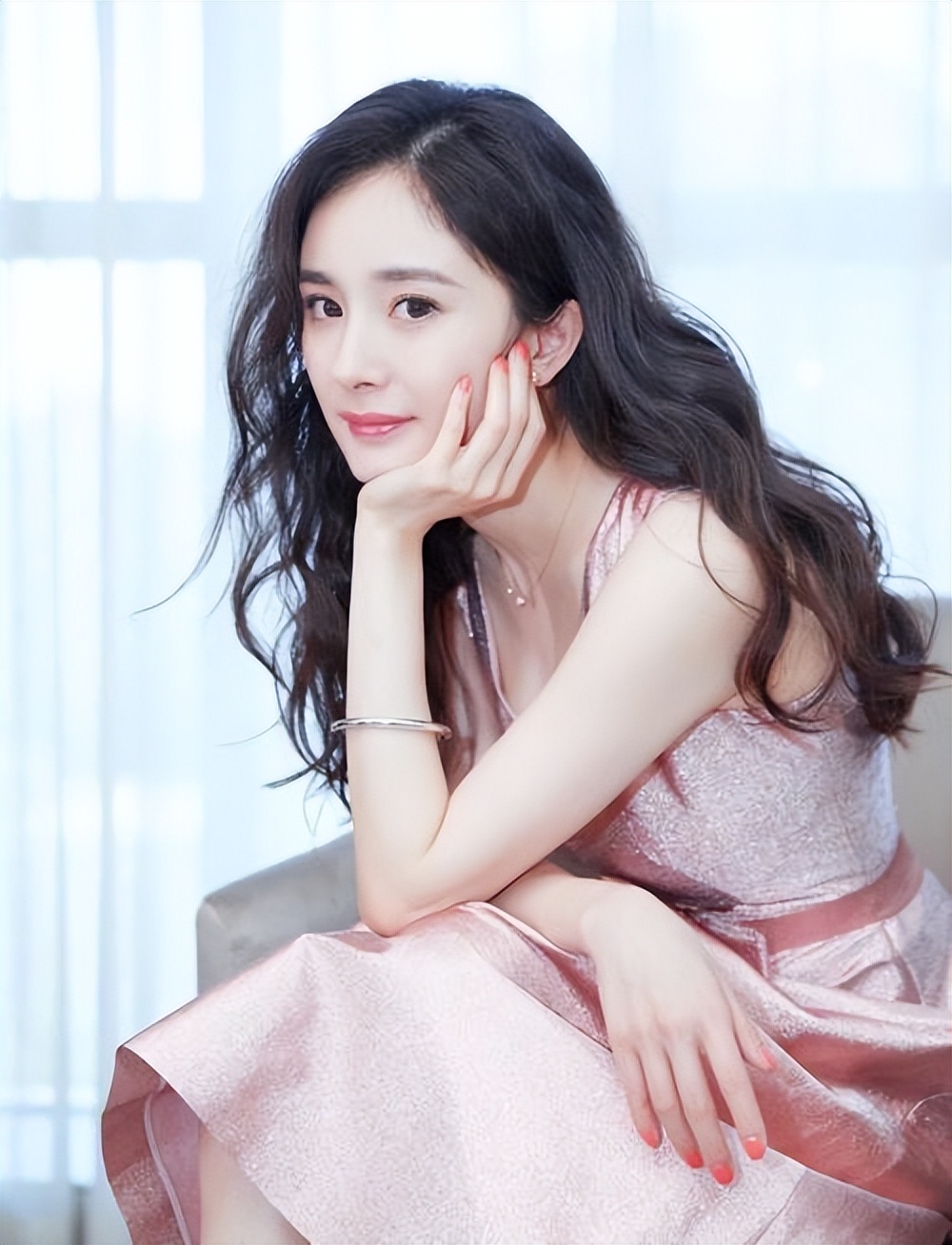 网友“越黑越红”的6位女星，个个因祸得福，你说气人不气人