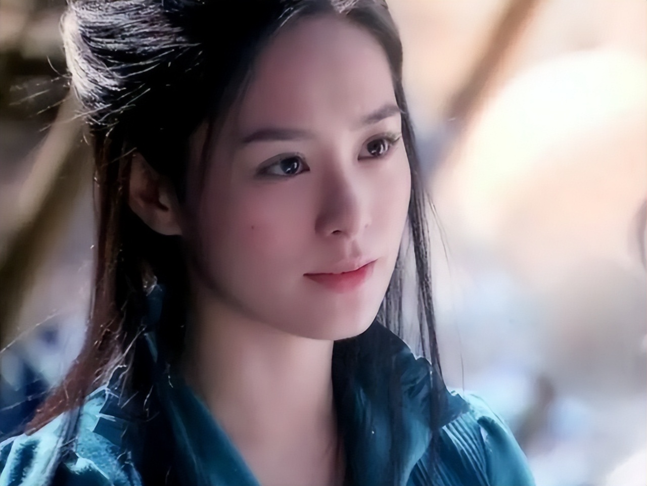 角色设定平平无奇，演员却个个长相惊艳，你管这叫“路人脸”？