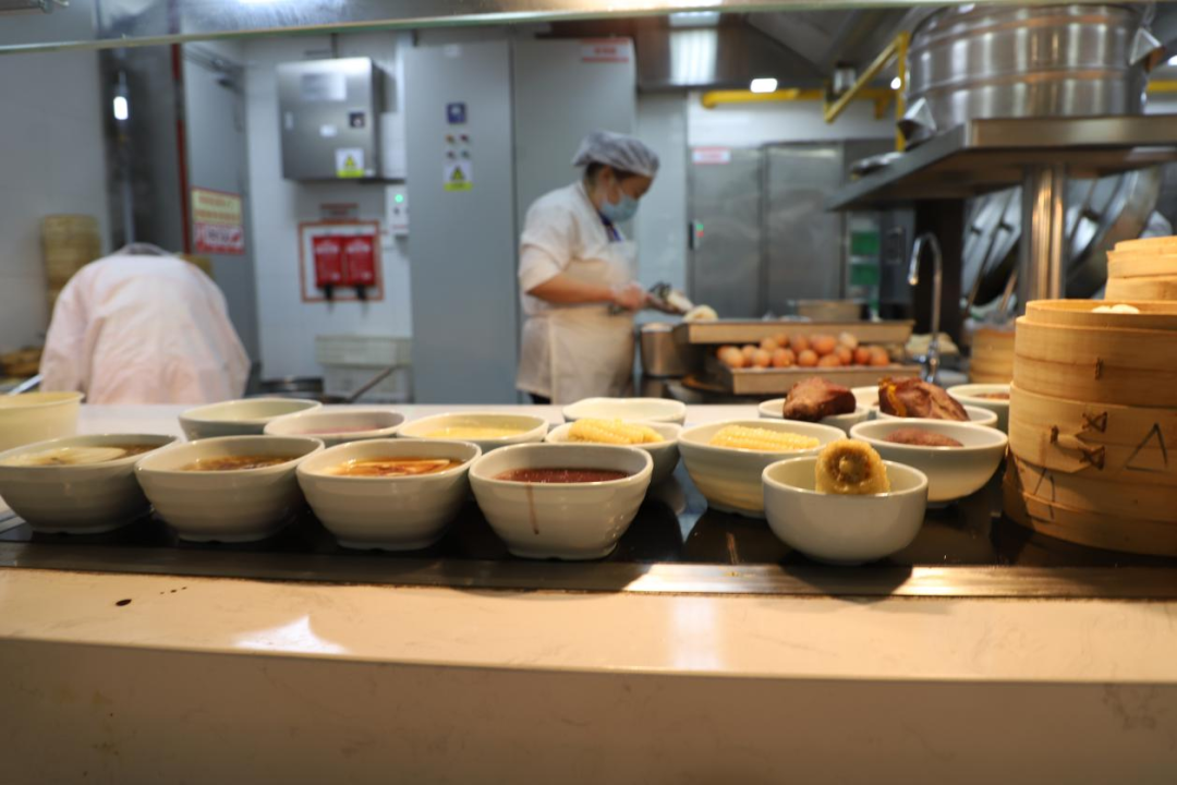 准封闭24时辰，看看复旦的研究生们在做些什么...