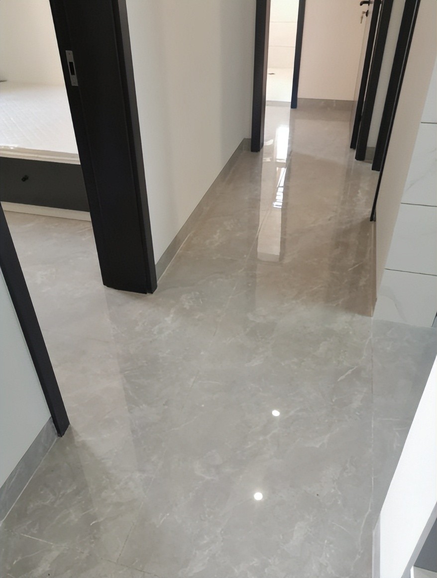 装修时坚持不要门槛石,全屋瓷砖通铺,不仅省钱还显大,超满意