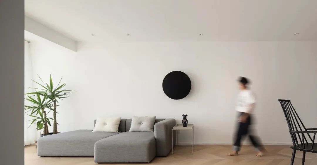 【平價裝潢設計相關資料】120m²暖意一人居：大套房+客餐廳LDK化，這個家美出新高度了