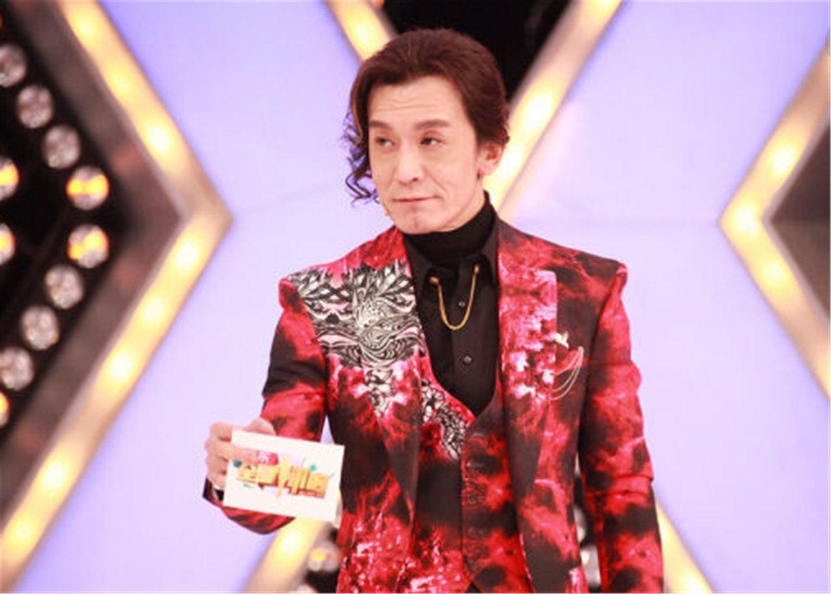 父亲是歪瓜裂枣，女儿却貌美如花？这10位星二代的长相好奇妙