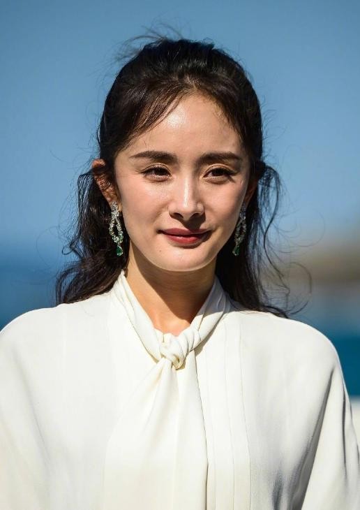 看完明星生图，实在不必为容貌焦虑