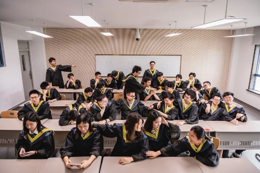 29人升学名校，多人直博清华！东南大学“超强学霸班”：狂揽奖学金超20万