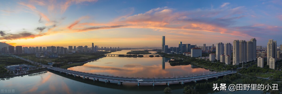 散文：夜空下，明月悠悠，倾听一帘月光如水，诉说温暖如昨