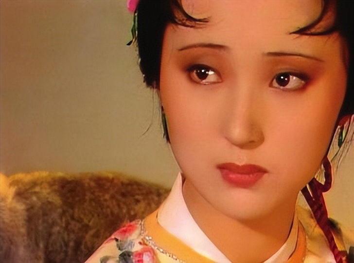 早期古装美女天花板，只服这9位，桃花眼，樱桃嘴，个个百里挑一