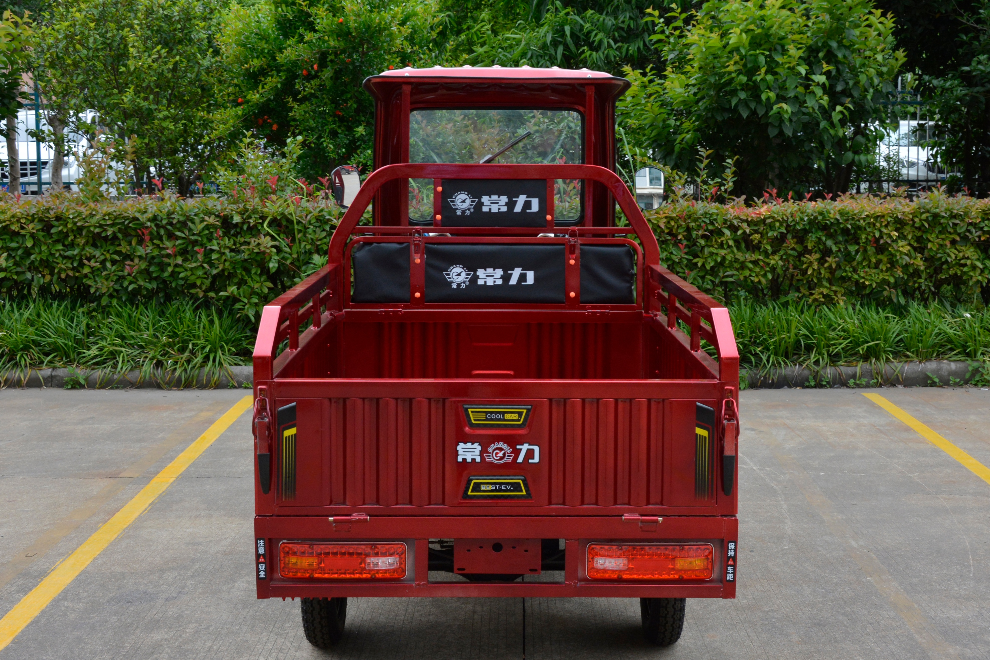 最大续航200公里,1500瓦电机,自带防溜坡功能的电动三轮车来了