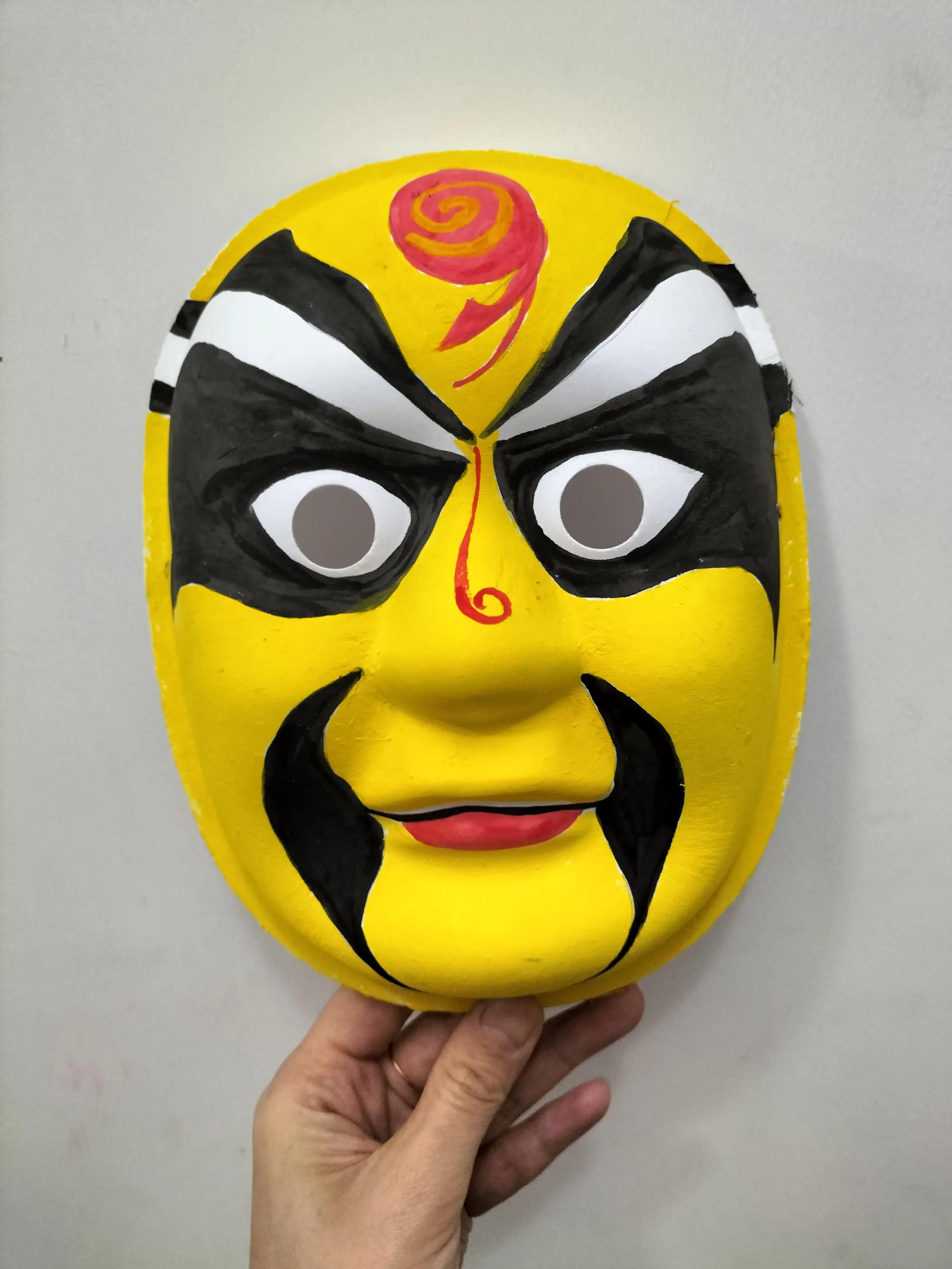 画上墙效果#幼儿园手工[话题]##我是原创手绘人#京剧脸谱完成后上墙