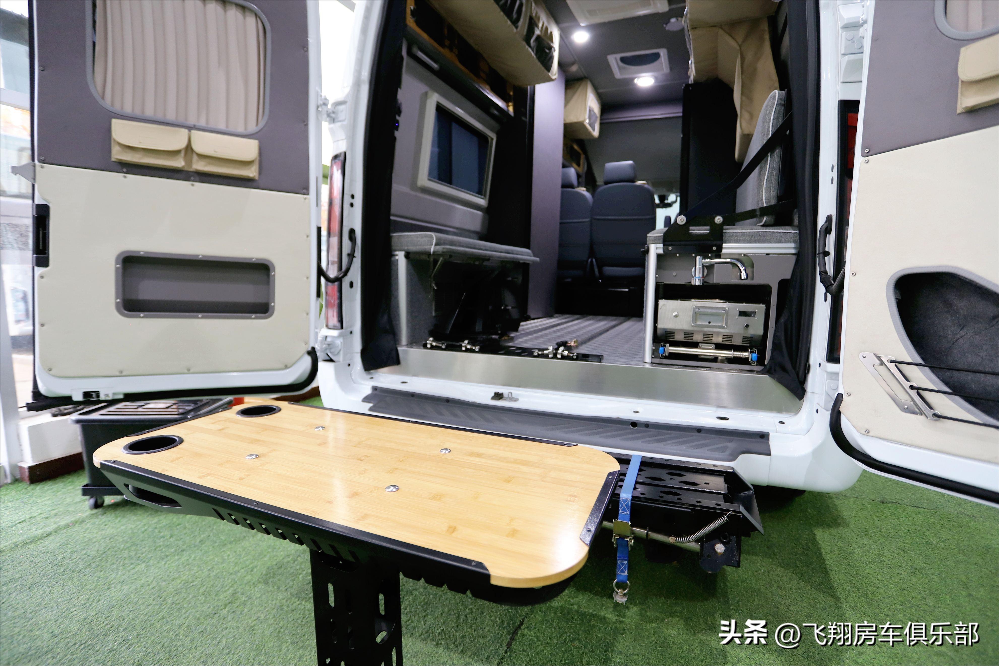 挑战全网最轻房车！户外越野风+帆布吊柜，造型百变“大玩具”
