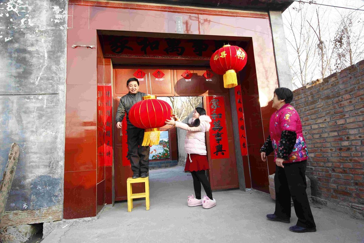 浓浓的乡情诗歌(年味最浓在家乡)