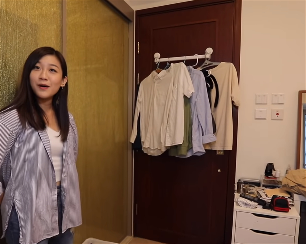 一对香港26岁小夫妻，住进19㎡双阳台“纳米楼”，蜗居真的太逼仄