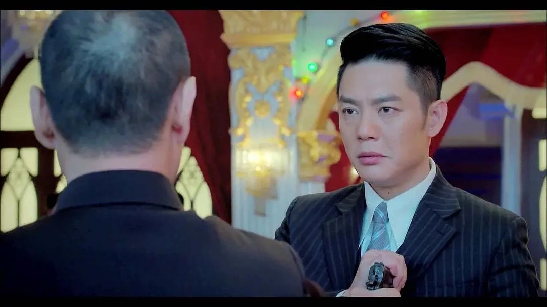 谍战剧《摧毁》热播，傅程鹏张澎澎主演，老戏骨宁晓志演大反派