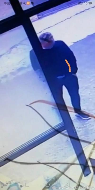 男子赌博出老千被揭穿，退还10多万元后持刀杀人，二审维持死刑，湖南高院：被害人无过错