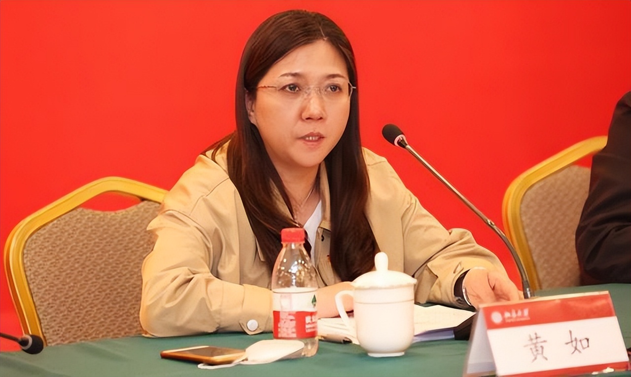 东南大学女校长黄如有多牛？30岁北大副教授，中科院最年轻女院士