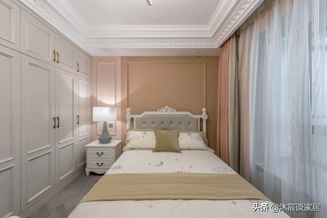 她不要“网红”风格，新家装成经典美式风，随处可见的优雅与浪漫