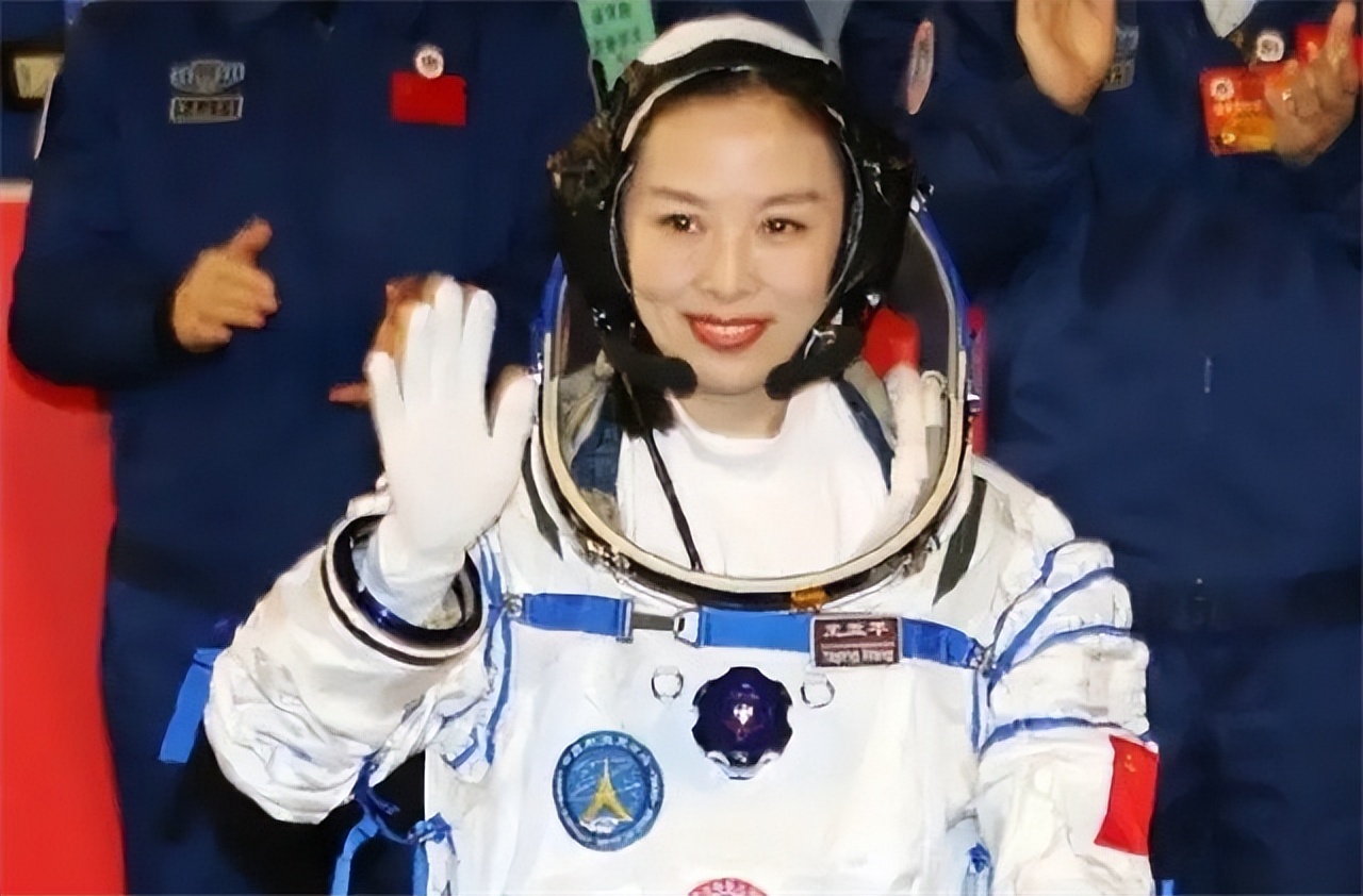 王亚平，一位漂亮的80后宇航员