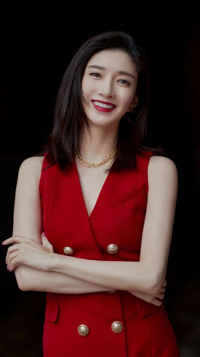 女星江疏影—温柔如水，美丽动人