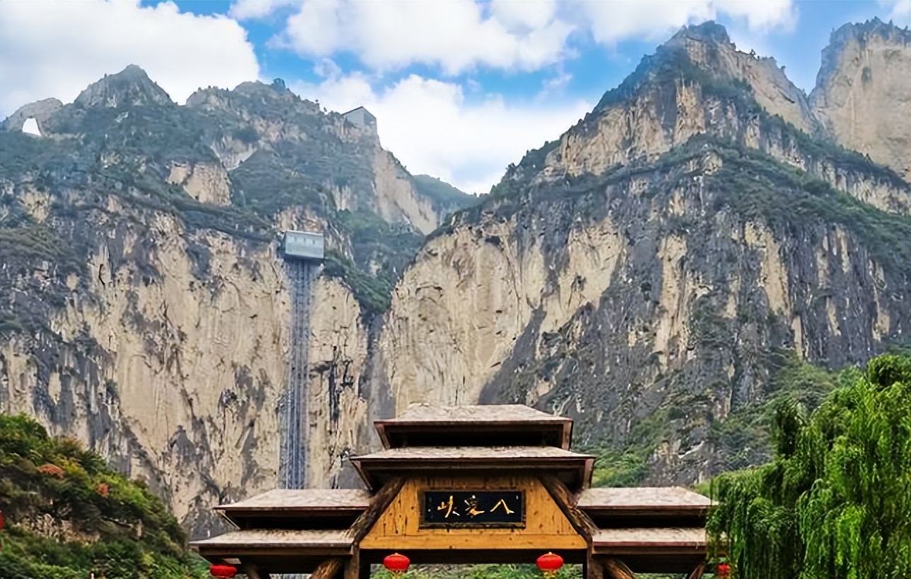 今天，全国热搜！总要去趟山西吧！