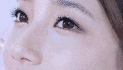 吴谨言回眸好惊艳，都是眼线的功劳？get这5款眼线一秒变桃花电眼