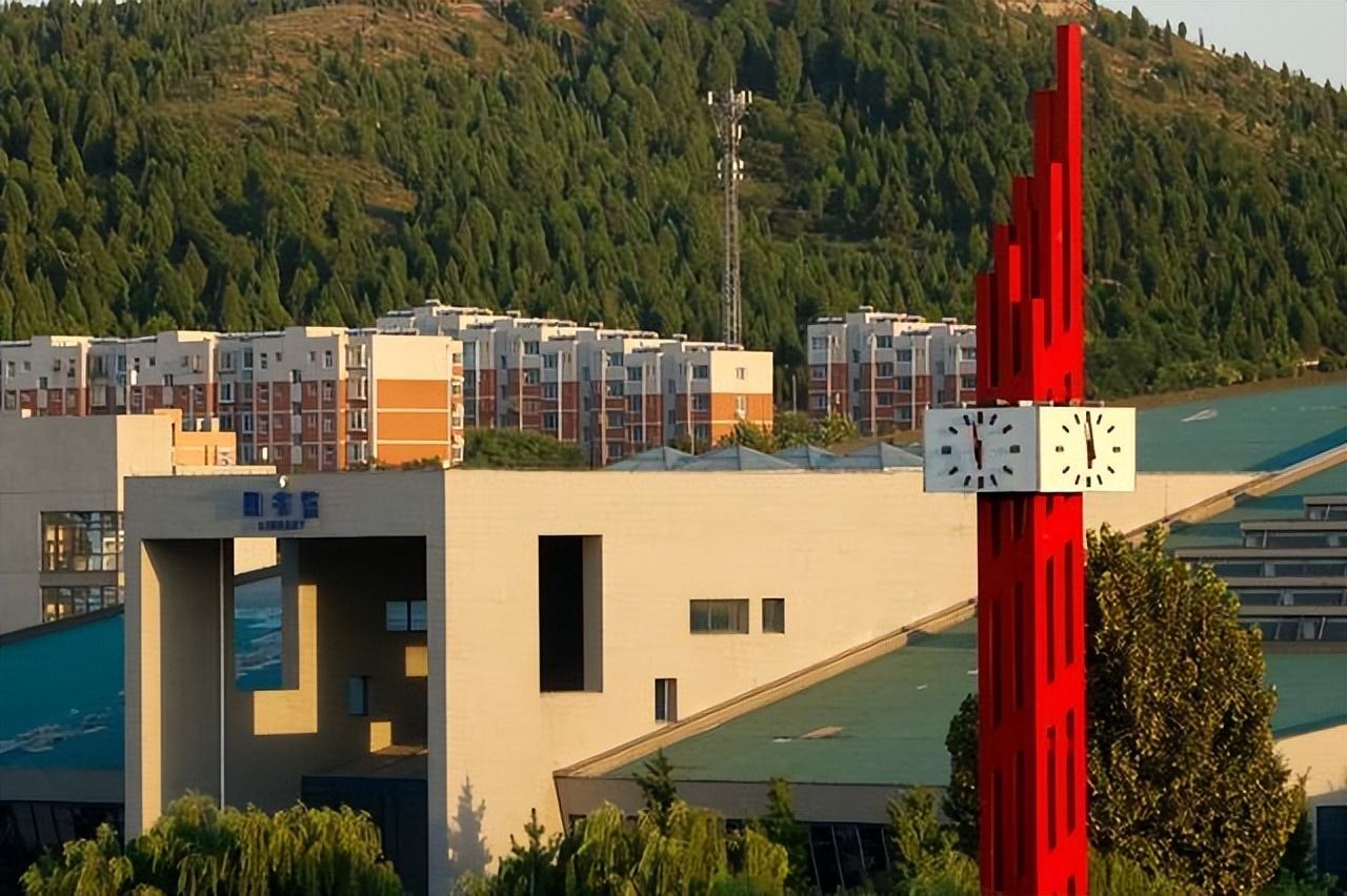 神奇：成人大专7年从高职升为公办普通本科高校，名字像民办