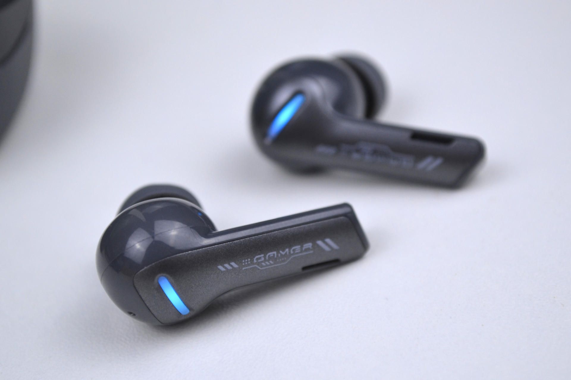 高品质低价位玩家首选：QCY真无线电竞耳机G1开箱试玩