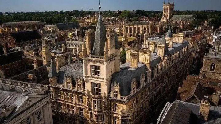 「盘点」英国留学排名高且省钱的院校都有哪些？