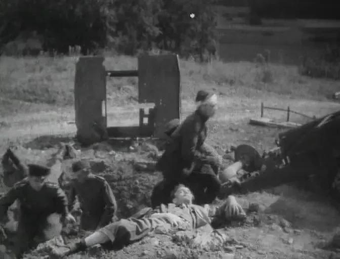 世界电影（0106）苏联电影《锄奸记》（1945）剧照欣赏