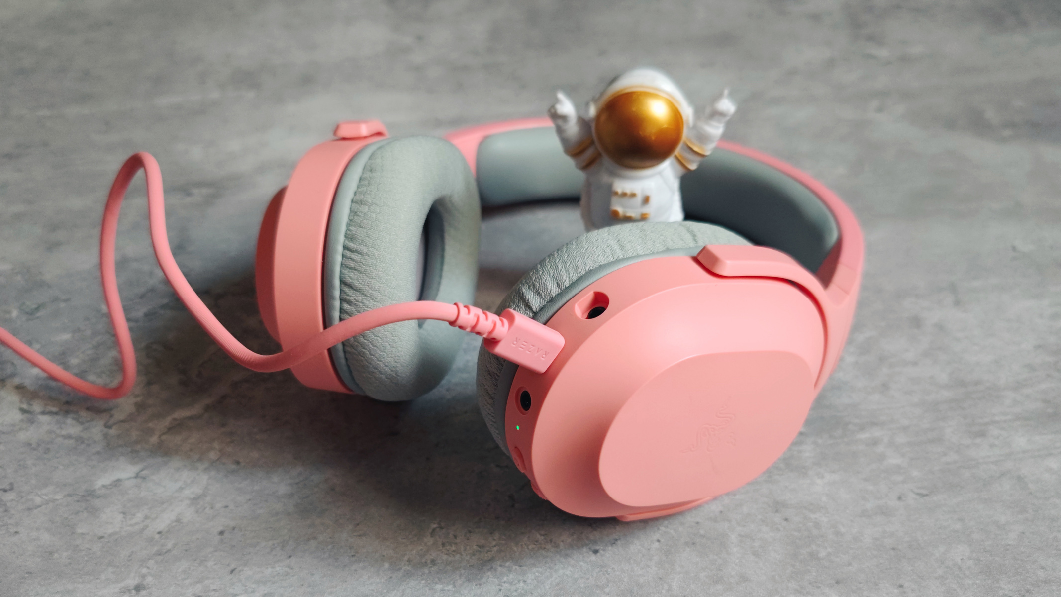 无线猛男粉电竞耳机，重燃中年人游戏信心