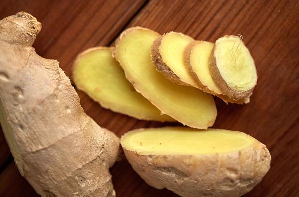 坚持生姜水泡脚，这4个好处或会不请自来，你不妨试试