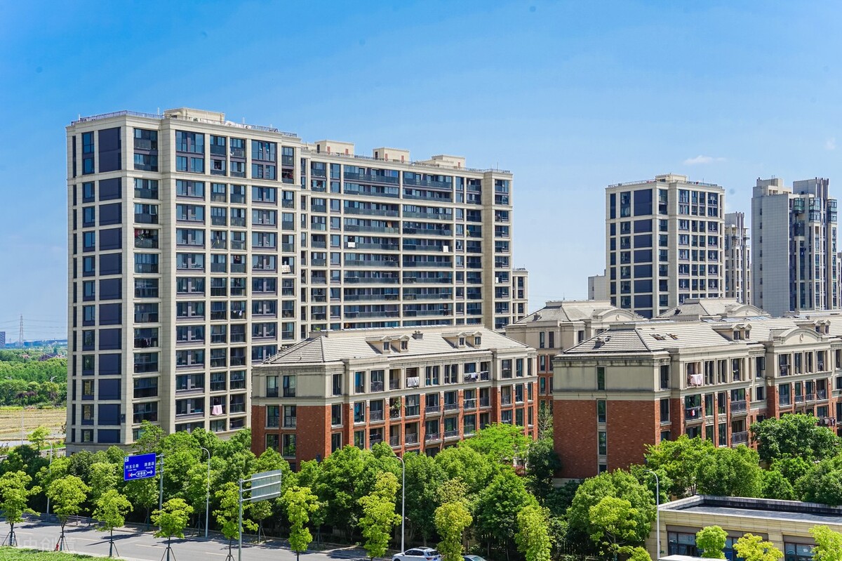 律师：买了烂尾楼怎么维权？“集体停贷”合法吗？