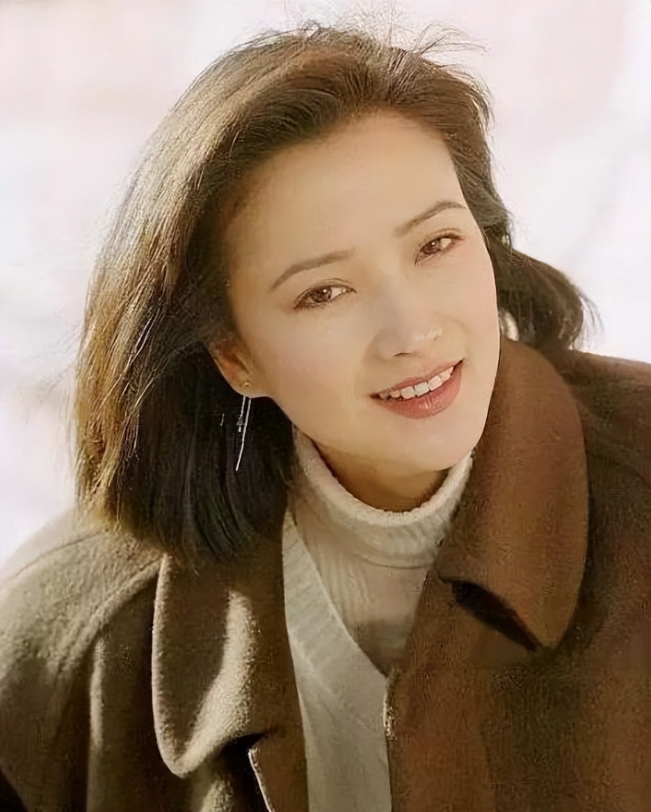 8位挂历女神：巩俐华贵、周迅灵动、瞿颖最奔放，谁是你心中第一