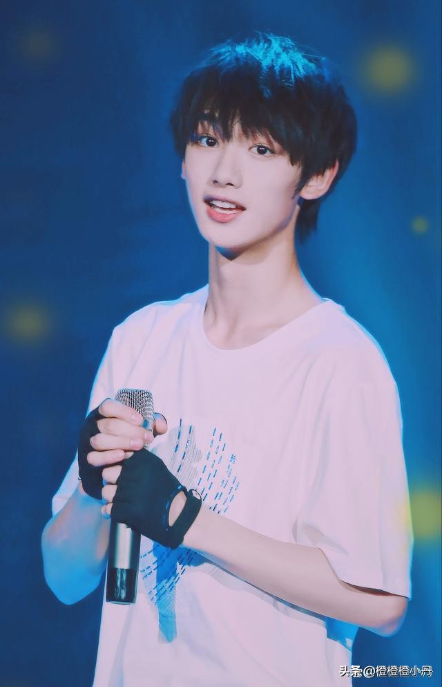 贯穿整个台风计划的丁程鑫，用七年改变了时代峰峻的淘汰制规则