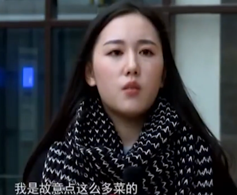美女去相亲，嫌弃小伙种种不是，看到豪华别墅后，直言：何时结婚