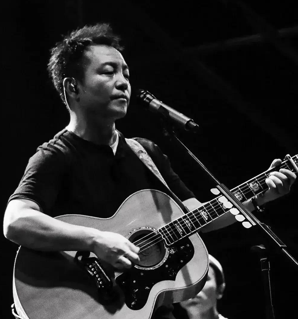 “辞职会长”许巍：曾患抑郁症数次自杀，却治愈无数抑郁症患者